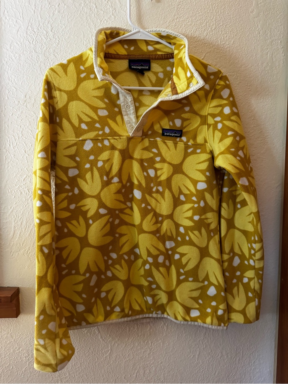 Patagonia Yellow Floral Fleece Snap Pullover - Small